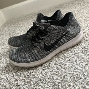 Nike Free Rn Flyknit Oreo. Men’s 10.5